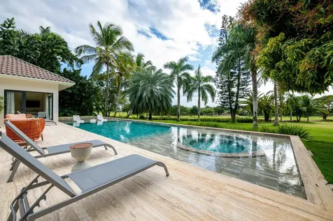 60 Cajuiles Casa de Campo DR 22000