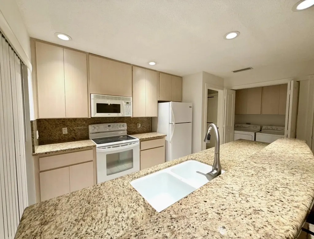 304 Sun Terrace Court Palm Beach Gardens FL 33403