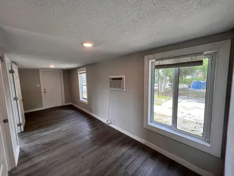 718 W 7th Street Riviera Beach FL 33404