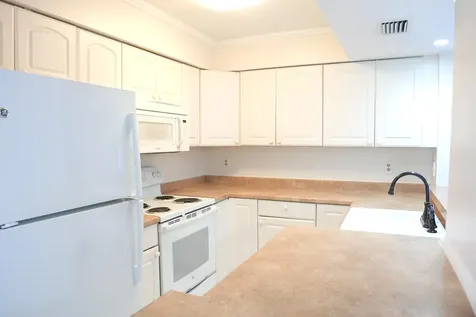 2112 S Cypress Bend Drive Pompano Beach FL 33069