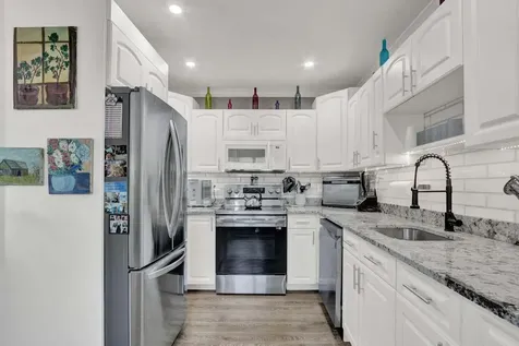 279 Flanders F Delray Beach FL 33484