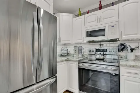 279 Flanders F Delray Beach FL 33484
