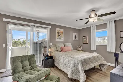 279 Flanders F Delray Beach FL 33484