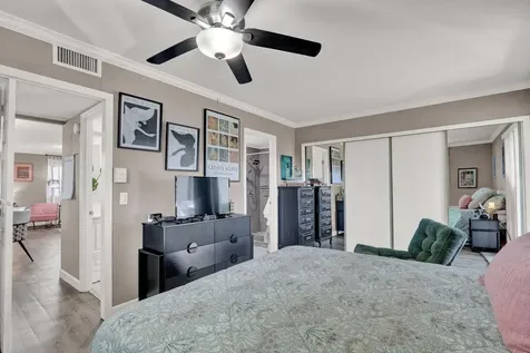 279 Flanders F Delray Beach FL 33484