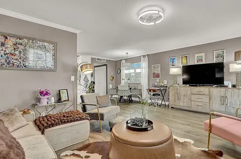 279 Flanders F Delray Beach FL 33484