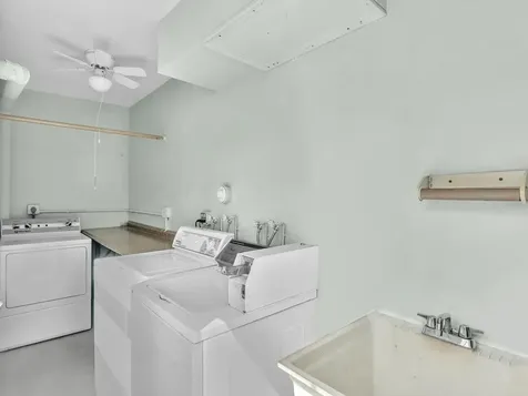 2542 S Federal Highway Boynton Beach FL 33435