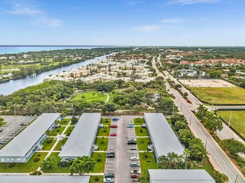 2542 S Federal Highway Boynton Beach FL 33435