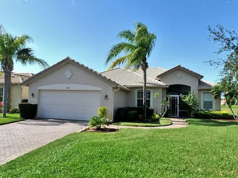 546 Waverly Circle Port Saint Lucie FL 34983