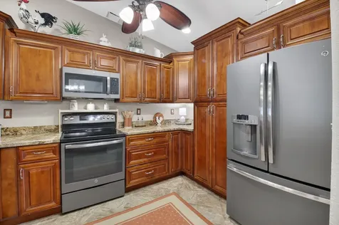 41 Mayfair Lane Boynton Beach FL 33426