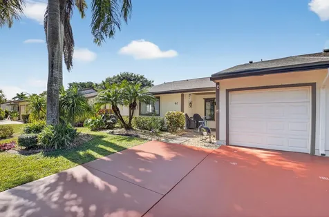 41 Mayfair Lane Boynton Beach FL 33426