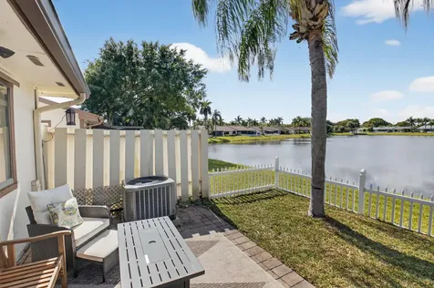 41 Mayfair Lane Boynton Beach FL 33426
