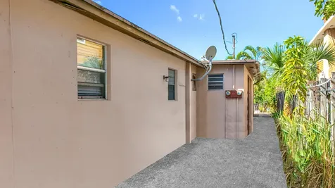 4804 Garden Avenue West Palm Beach FL 33405