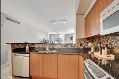 804 E Windward Way Lantana FL 33462