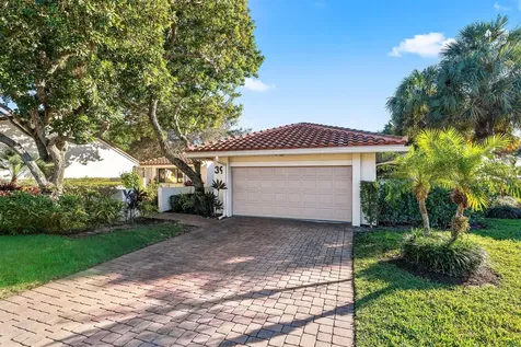 39 Hampshire Lane Boynton Beach FL 33436