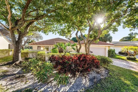 39 Hampshire Lane Boynton Beach FL 33436