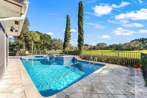 39 Hampshire Lane Boynton Beach FL 33436