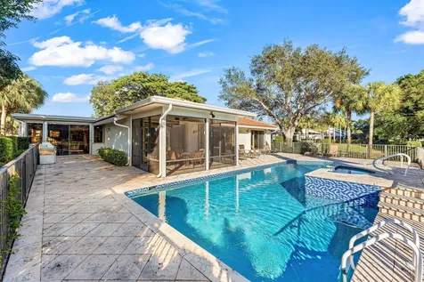 39 Hampshire Lane Boynton Beach FL 33436