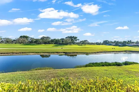 39 Hampshire Lane Boynton Beach FL 33436