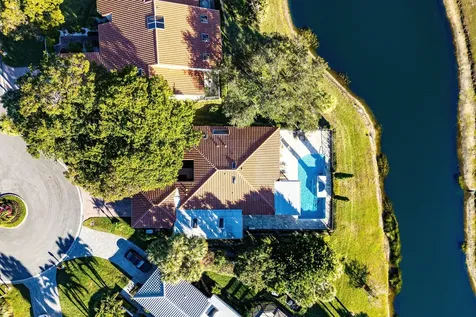39 Hampshire Lane Boynton Beach FL 33436