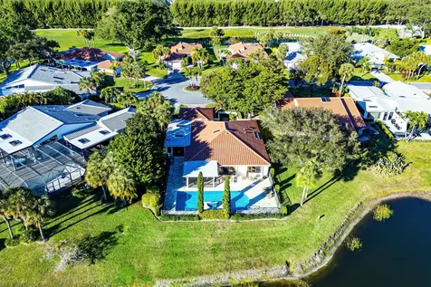 39 Hampshire Lane Boynton Beach FL 33436
