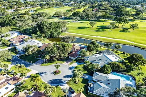 39 Hampshire Lane Boynton Beach FL 33436