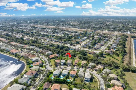 2705 Pienza Circle Royal Palm Beach FL 33411