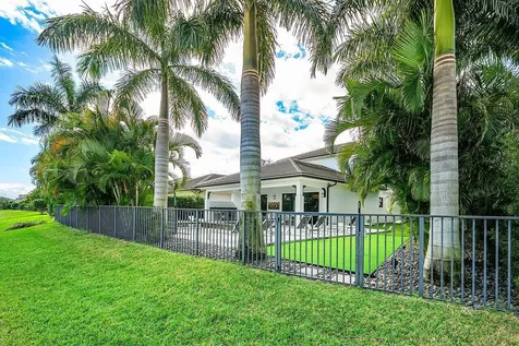 3019 Gin Berry Way West Palm Beach FL 33401