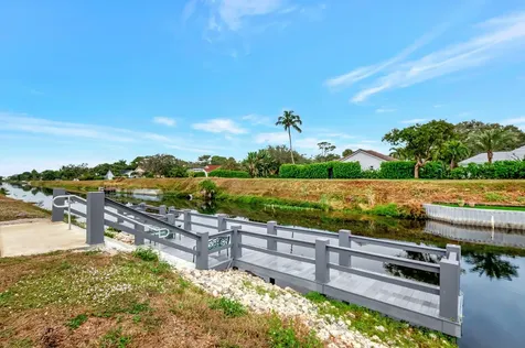 2760 Sw 22nd Avenue Delray Beach FL 33445
