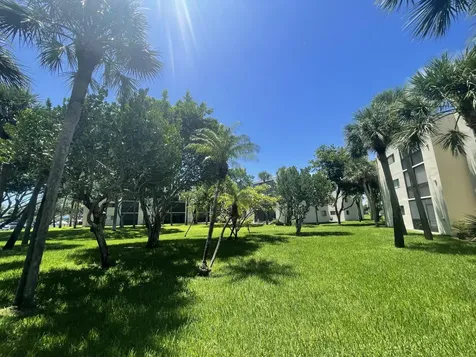 5130 Las Verdes Circle Delray Beach FL 33484