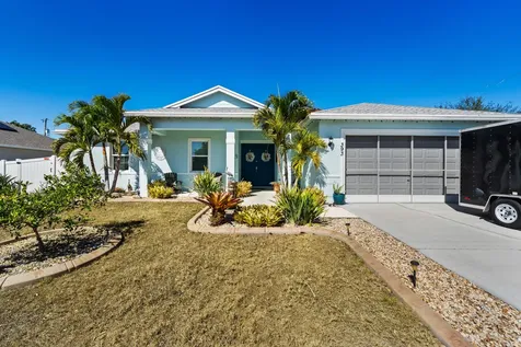 393 Sw Alcan Drive Port Saint Lucie FL 34953
