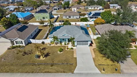 393 Sw Alcan Drive Port Saint Lucie FL 34953