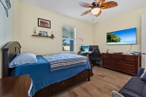 393 Sw Alcan Drive Port Saint Lucie FL 34953
