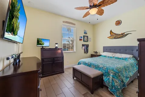 393 Sw Alcan Drive Port Saint Lucie FL 34953