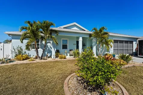 393 Sw Alcan Drive Port Saint Lucie FL 34953