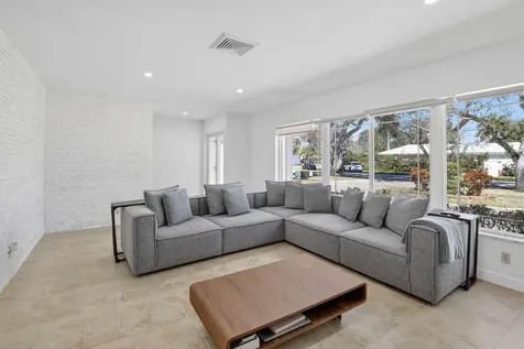 7000 Plantation Road Plantation FL 33317