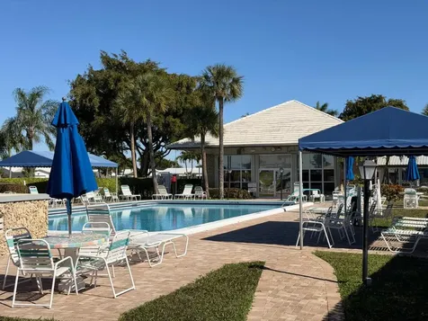 604 Sw 15th Street Boynton Beach FL 33426