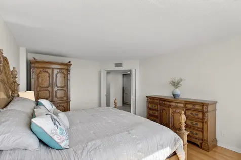 1147 Hillsboro Mile Hillsboro Beach FL 33062