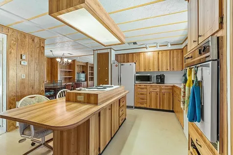 637 Periwinkle Circle Barefoot Bay FL 32976