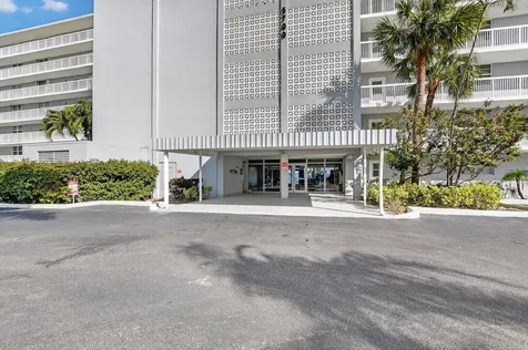 5700 Nw 2nd Avenue Boca Raton FL 33487