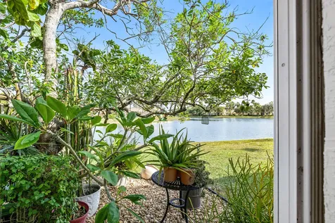 2356 Windjammer Way West Palm Beach FL 33411
