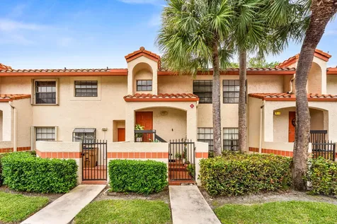 906 Congressional Way Deerfield Beach FL 33442