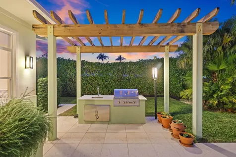 701 Nw 7th Street Delray Beach FL 33444