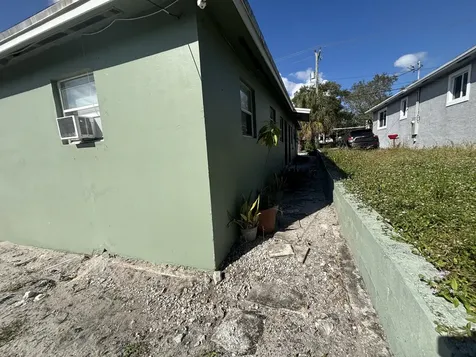 812 10th Street West Palm Beach FL 33401