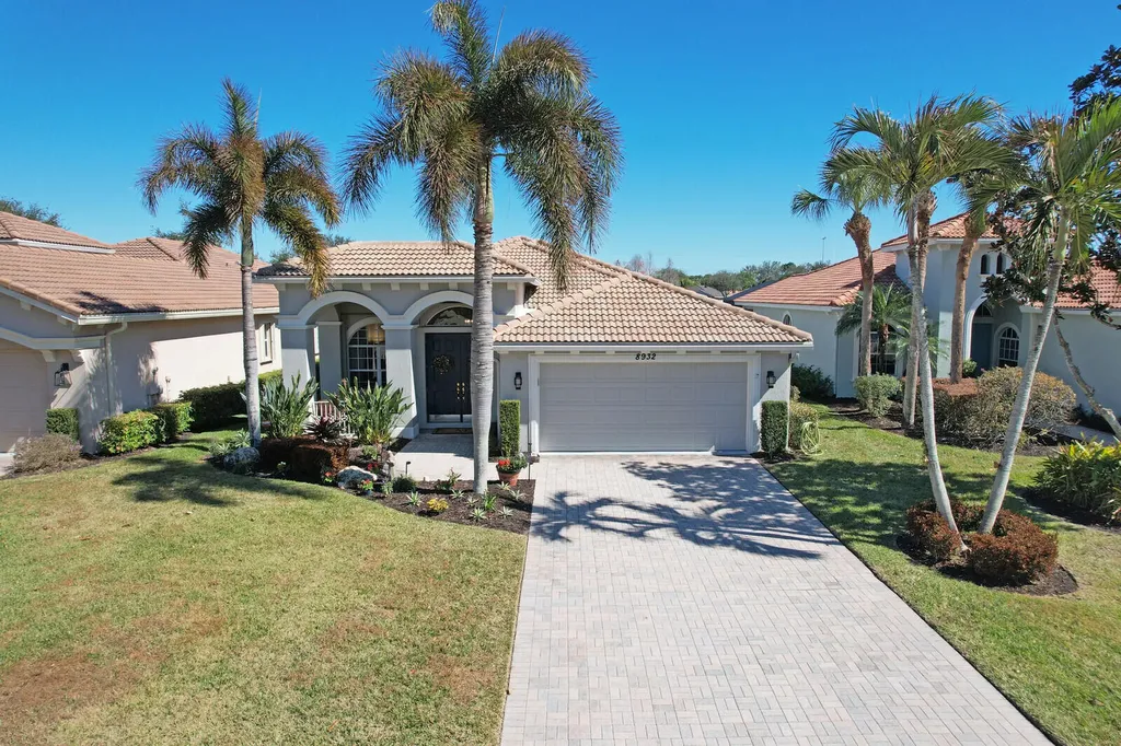 8932 Sw Champions Way Port Saint Lucie FL 34986