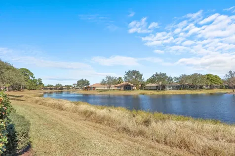 8932 Sw Champions Way Port Saint Lucie FL 34986