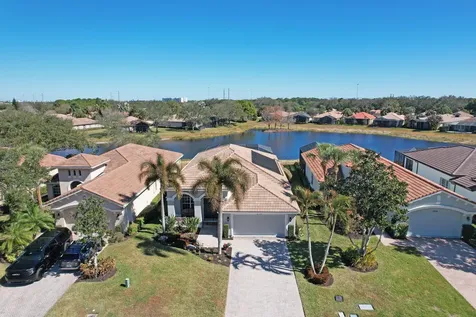 8932 Sw Champions Way Port Saint Lucie FL 34986