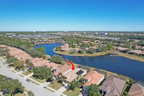8932 Sw Champions Way Port Saint Lucie FL 34986