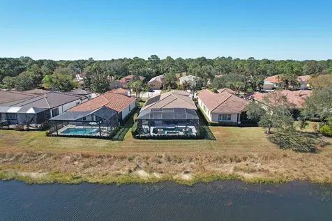 8932 Sw Champions Way Port Saint Lucie FL 34986