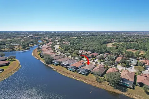 8932 Sw Champions Way Port Saint Lucie FL 34986