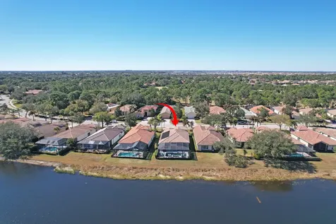 8932 Sw Champions Way Port Saint Lucie FL 34986